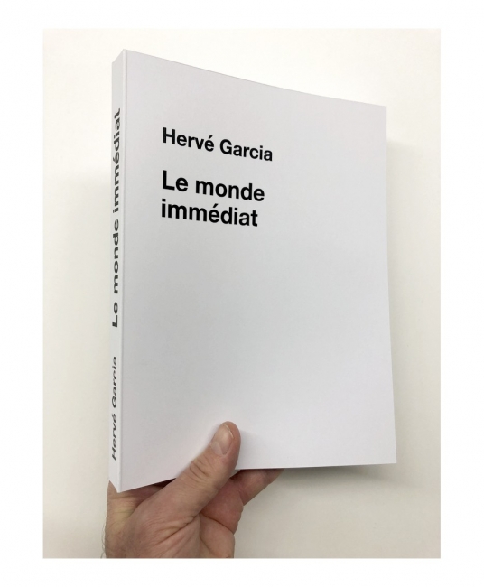 Le monde immédiat 121 pages 23,5 x 17 cm  black &