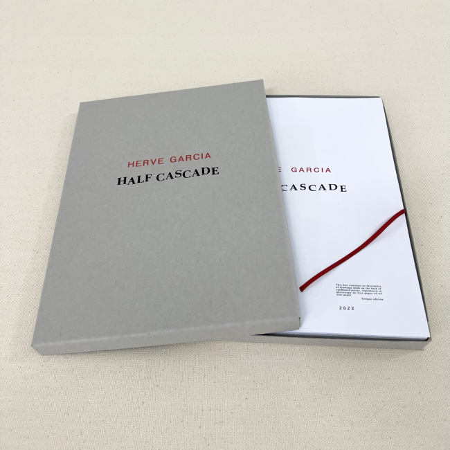 Half cascade box with 68 free pages 21 x 27 cm col