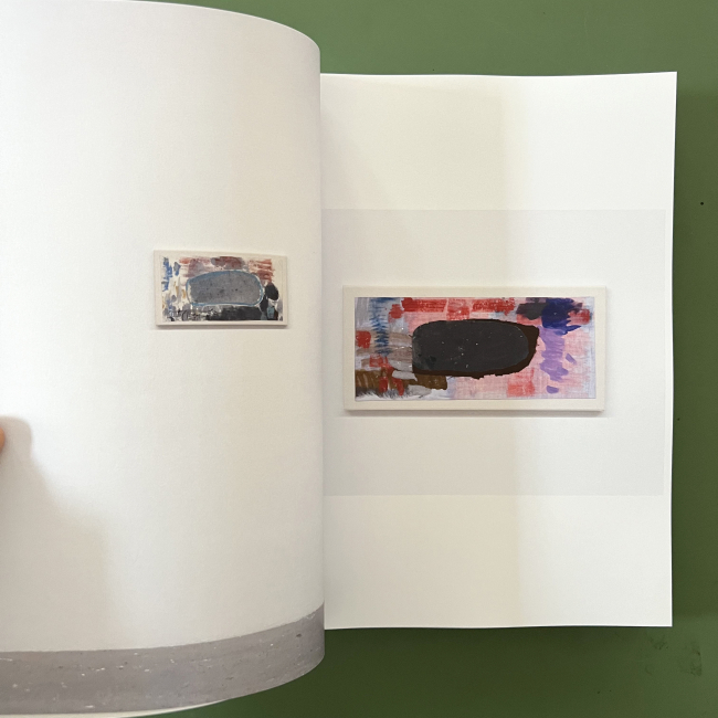 Negativ with a text by Eva Schmidt 